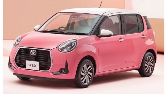 Toyota粉紅色Passo汽車登場!白色車頂+玫瑰金邊框超夢幻
