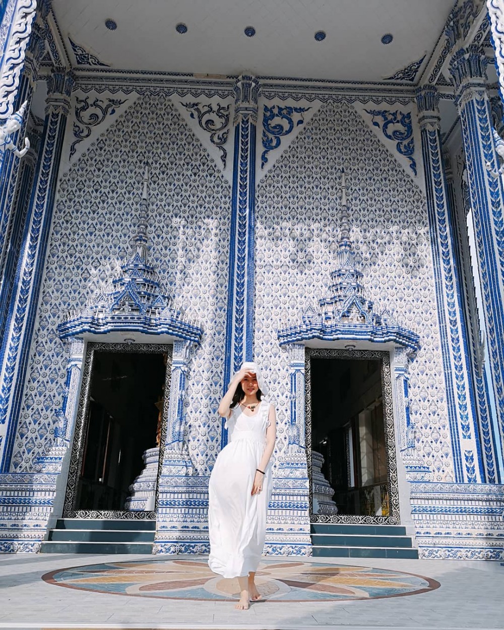 藍白寺廟Wat Pak Nam Khaem Nu