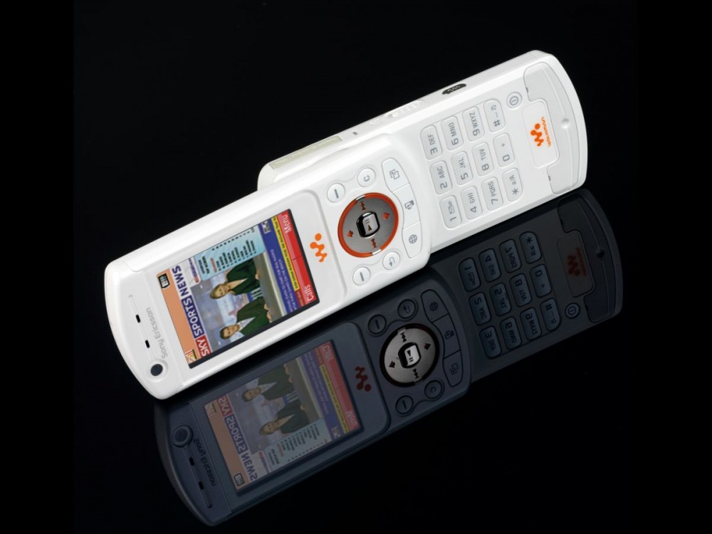 【iPhone 12】80、90後必買過12部經典手機, Sony Ericsson w900i