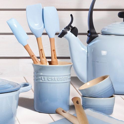 Le Creuset 粉藍色