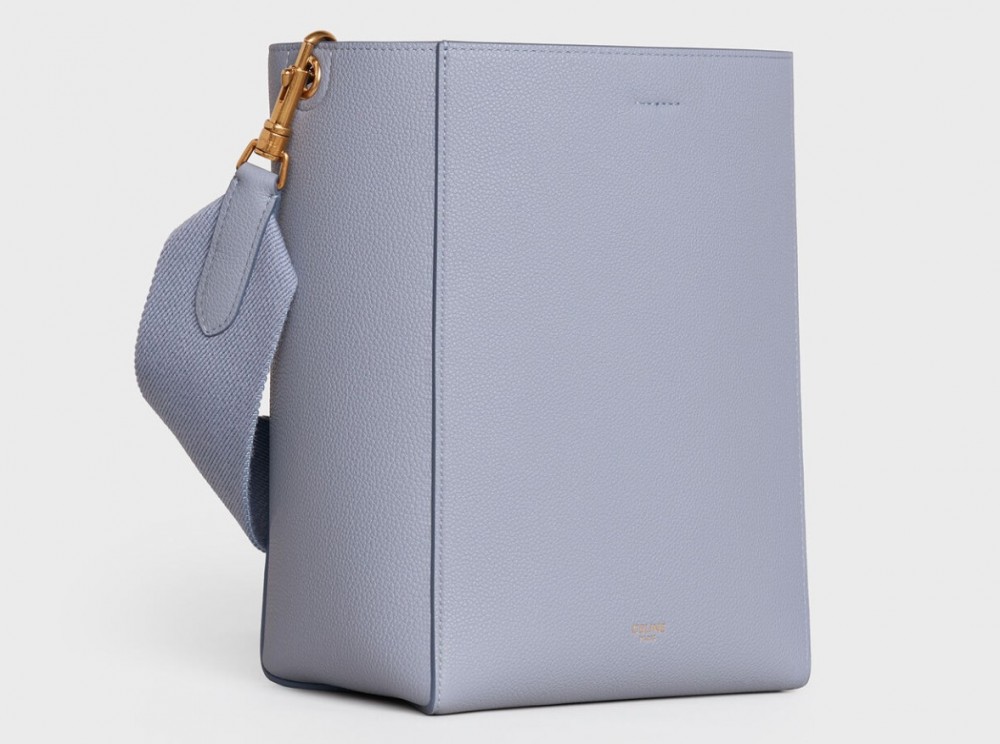CELINE 柔軟珠地小牛皮小型SANGLE BUCKET手袋 15500 HKD