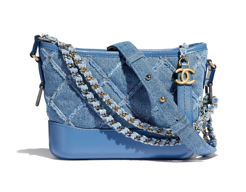 chanel's gabrielle 細號hobo手袋 牛仔布、小牛皮、金色、銀色及鍍釕金屬 藍色 hkd 31,600*