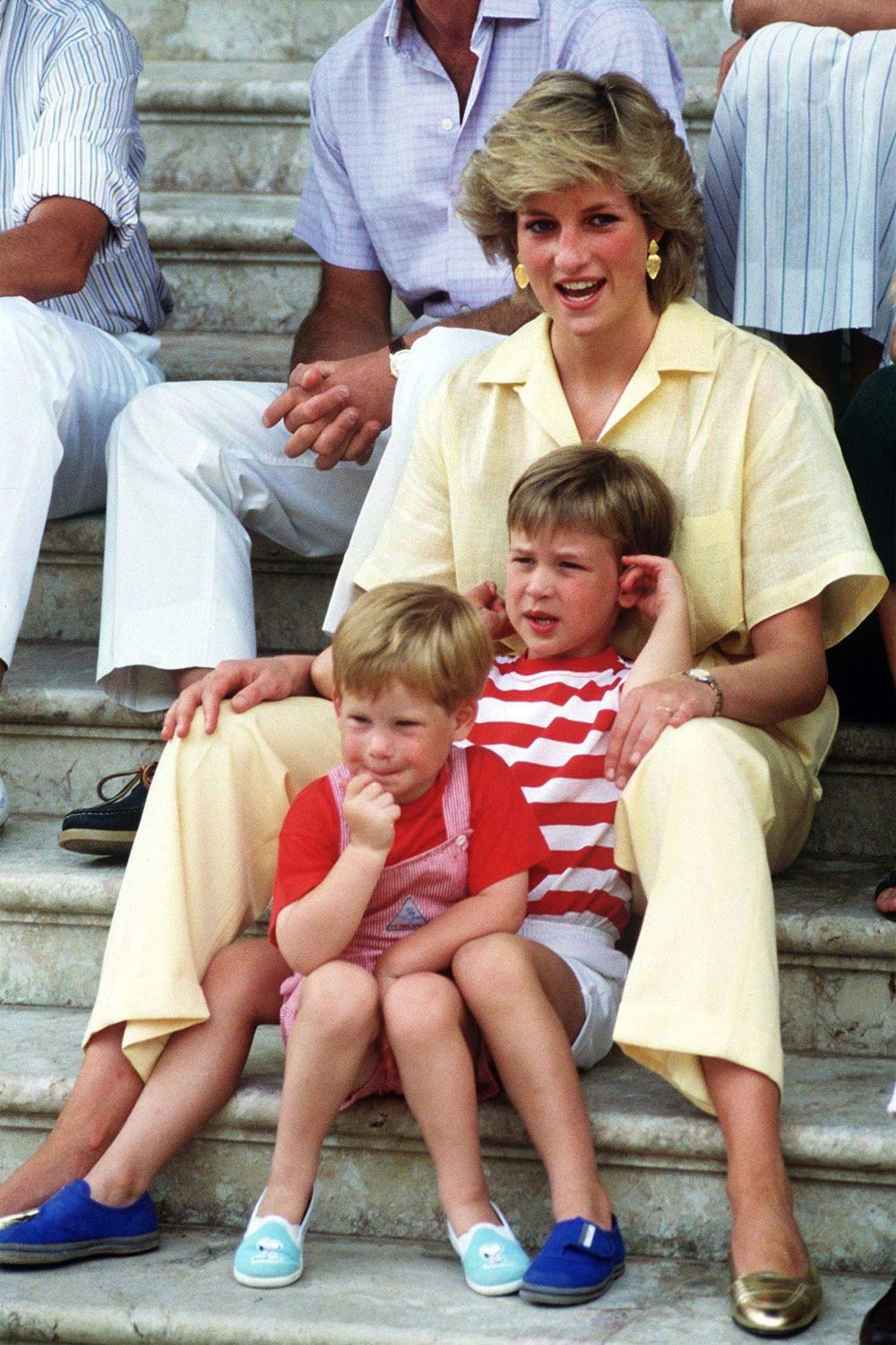 hbz-princess-diana-family-1987-gettyimages-73391415-1504121788