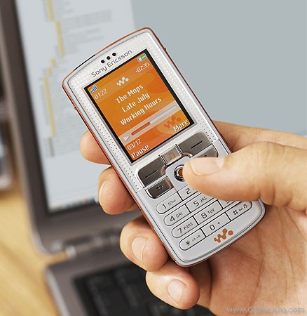 【iPhone 12】80、90後必買過12部經典手機, Sony Ericsson w800i