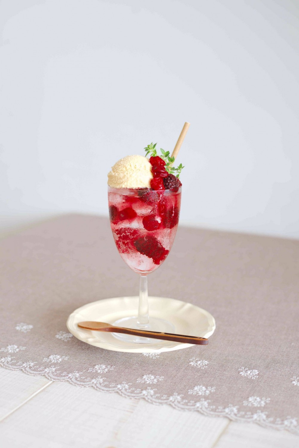 日本甜品師Hiroya Tsunekawa 分享「夢幻彩虹水晶凍」食譜