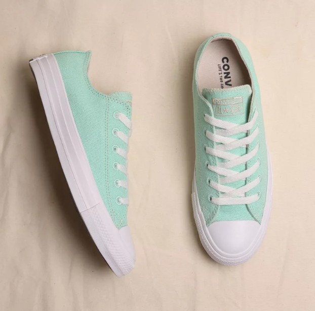 Converse鞋棉花糖色齊集