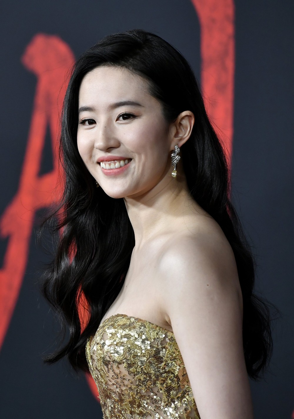 劉亦菲, 花木蘭, 試鏡, 撐警