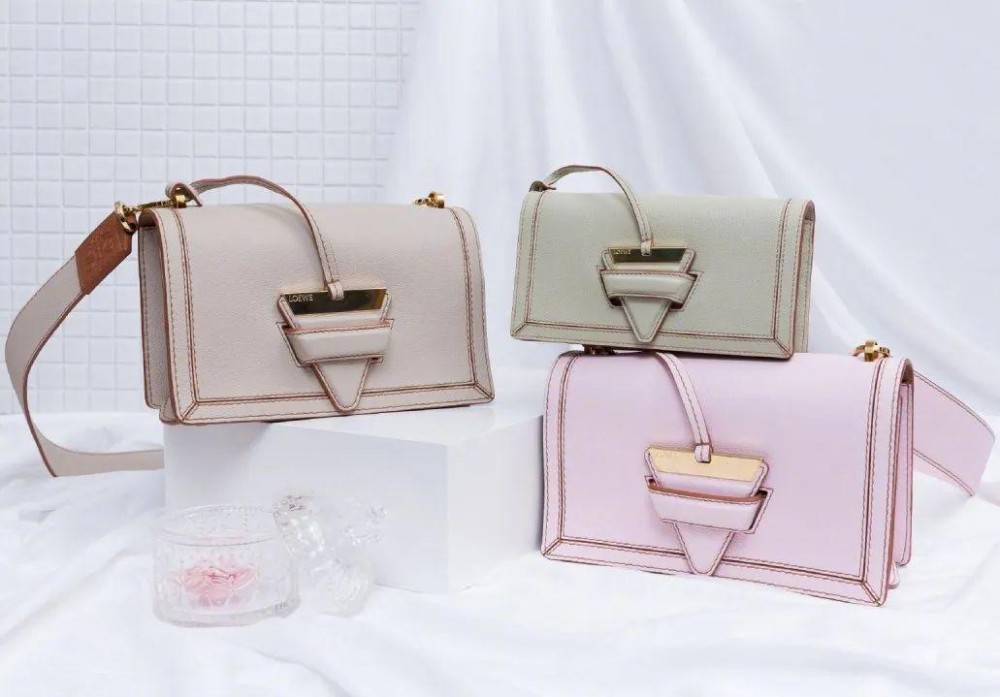 LOEWE Barcelona Soft Bag櫻花粉色手袋