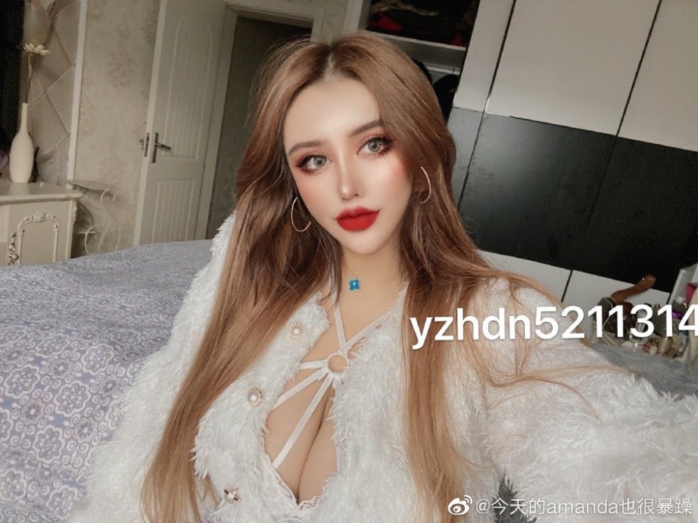 內地網紅衡丹妮真身曝光 神級P圖由XXL暴肥身材變S碼索女