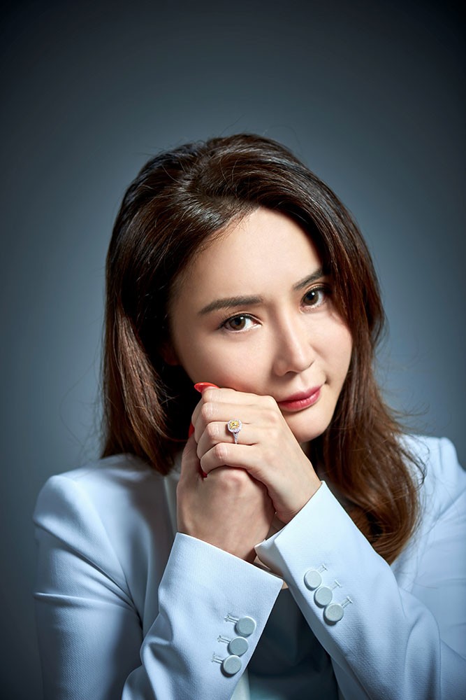 鑽石戒指自己買！易入手升值潛力大，象徵幸福力量的彩黃鑽就是小資女投資新寵～