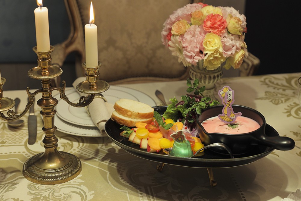 日本開「美女與野獸」主題Cafe