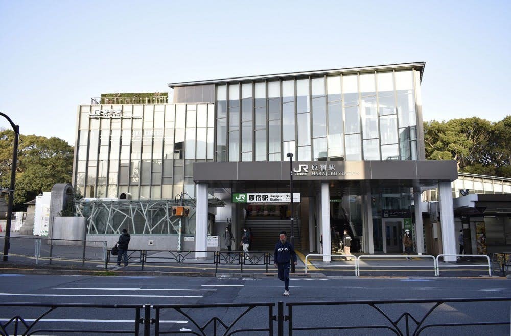 木造駅舎の原宿駅