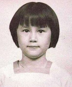 黃翠如TVB女明星花旦童年照/學生相曝光