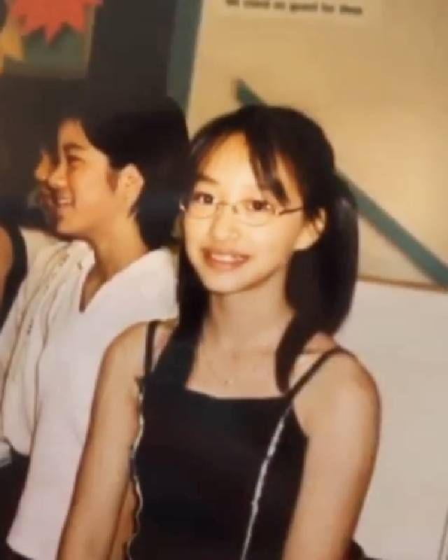 陳瀅TVB女明星花旦童年照/學生相曝光