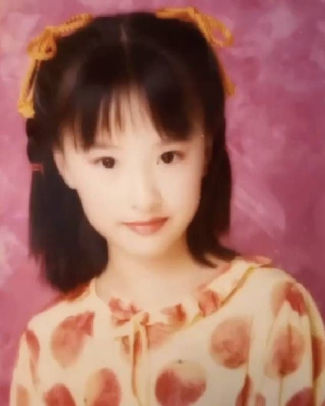 陳瀅TVB女明星花旦童年照/學生相曝光