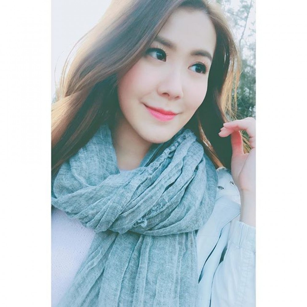 劉佩玥TVB女明星花旦童年照/學生相曝光
