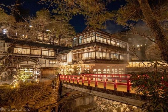 《千與千尋》湯婆婆油屋原型「日本積善館溫泉」