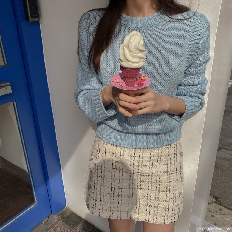 奶油杏色下衣,奶油杏色系穿搭,同色系穿搭,日韓,氣質感