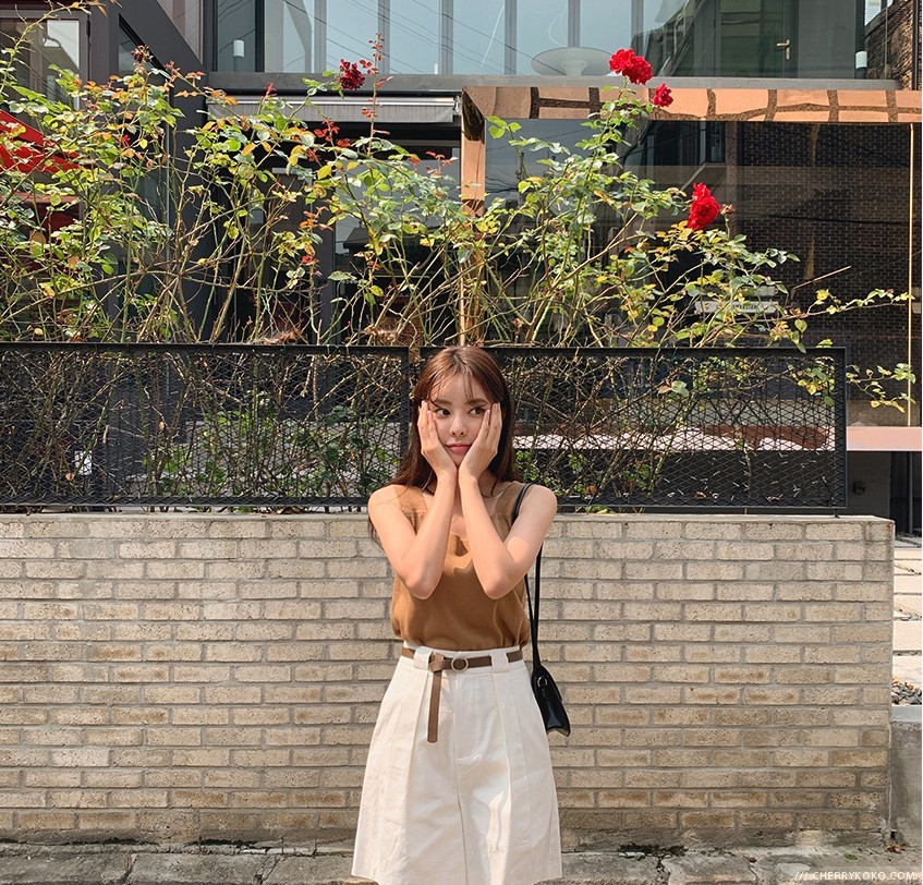 奶油杏色下衣,奶油杏色系穿搭,同色系穿搭,日韓,氣質感