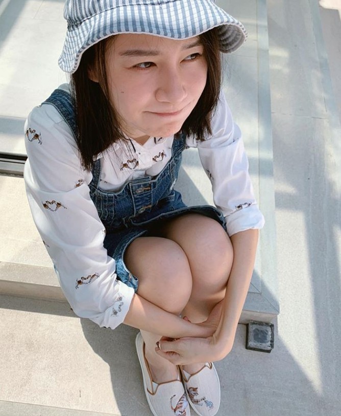 屋邨妹, 公屋妹, DGS, 女拔萃, 熱話, 名校女