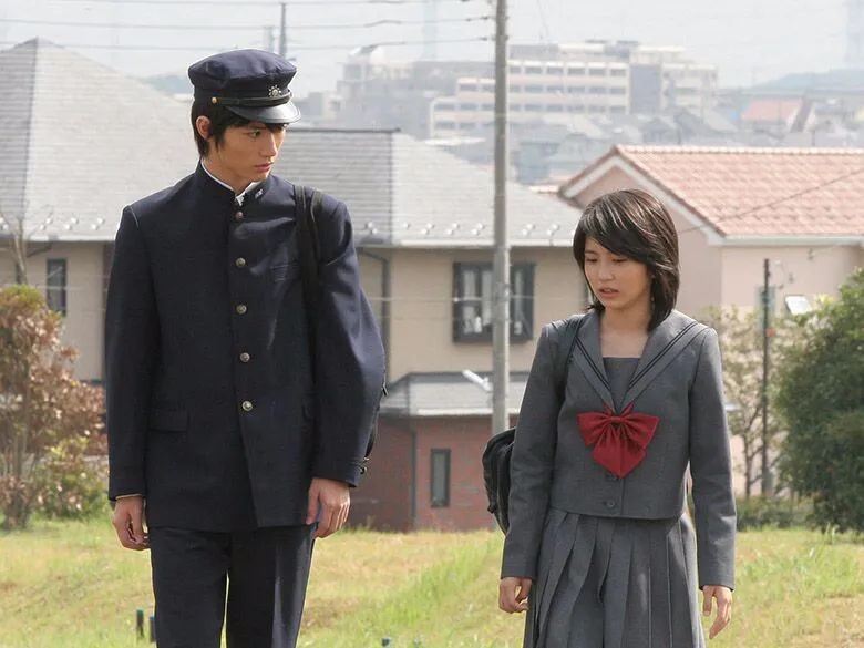 三浦春馬自殺身亡終年30歲!最後IG訊息曝光,主演 《戀空》《進擊的巨人》曾和結衣傳緋聞