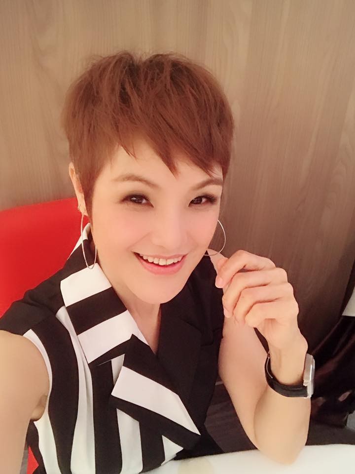 【禁堂食】馬蹄露嘲「香港人突然矜貴」為反而反,在街邊食飯盒有咩問題