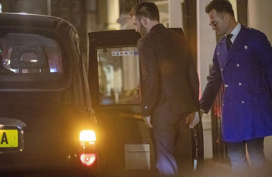 Chris Evans, Lily James, Chris Evans拍拖, 美國隊長拍拖, Lily Collins