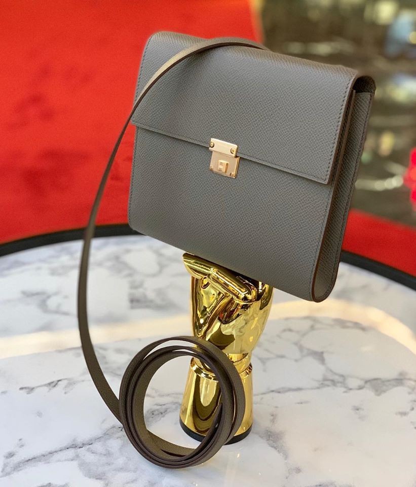 Hermès預算HK$21,000 mini手袋！Clic 16經典迷你H雕刻鎖頭！ | GirlStyle 女生日常