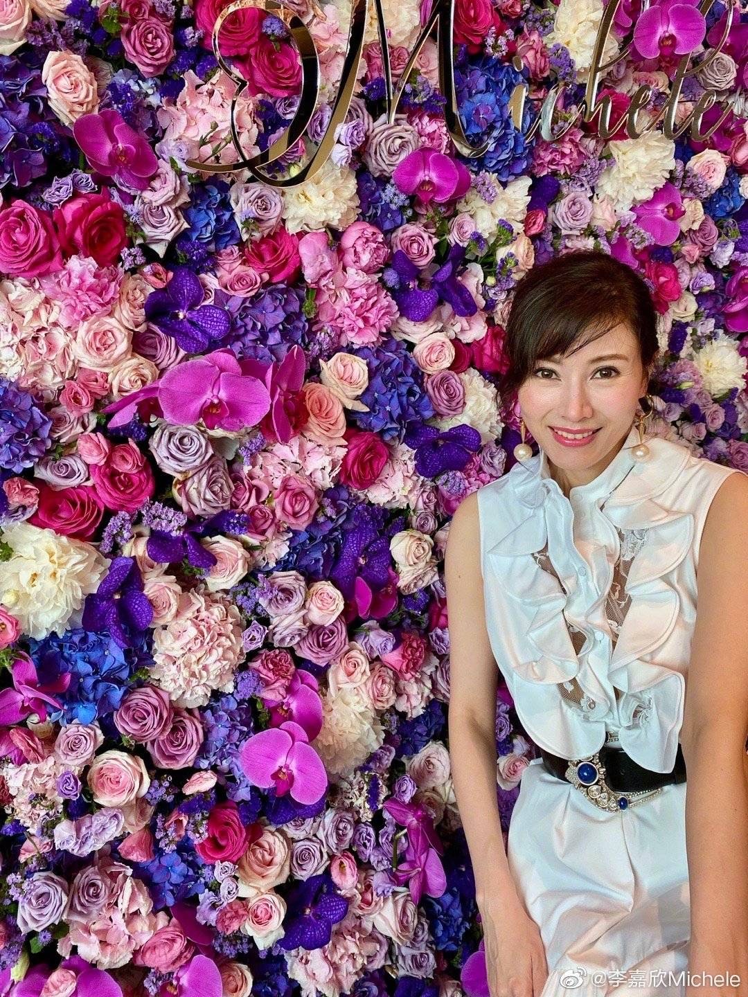 50歲李嘉欣素顏空氣瀏海照顯老