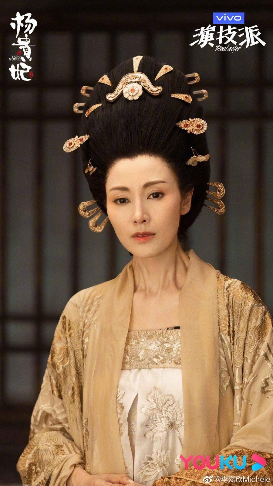 50歲李嘉欣素顏空氣瀏海照顯老