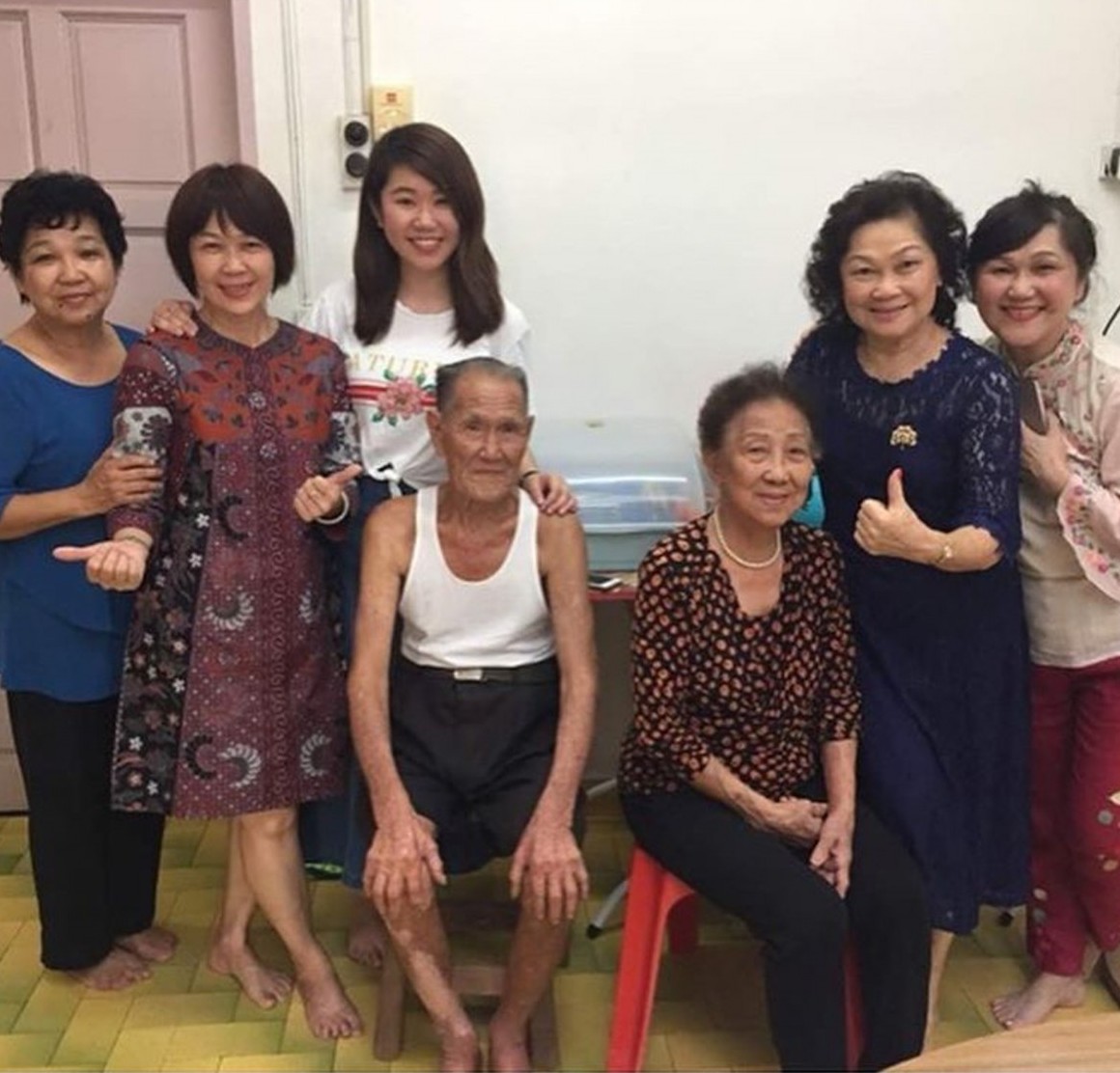 愛情故事 陳有理、江畫眉 帶電筒為看清太太遺容!