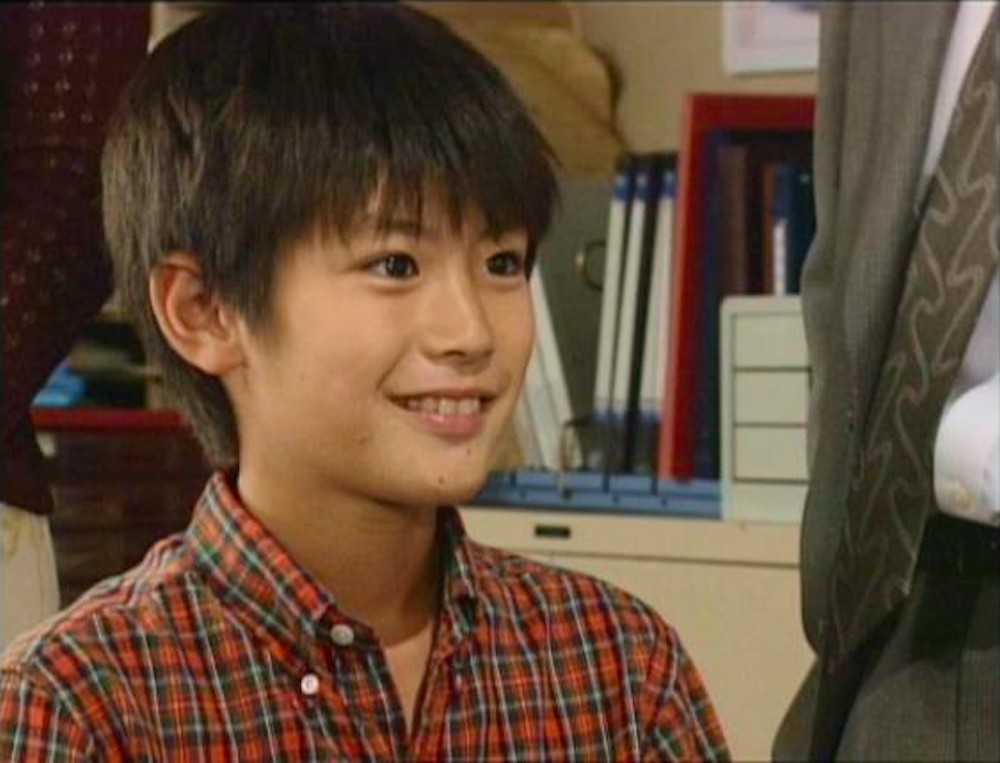 三浦春馬20歲想引退被媽媽阻止!英國室友回憶他哭訴:公司認為我在浪費時間