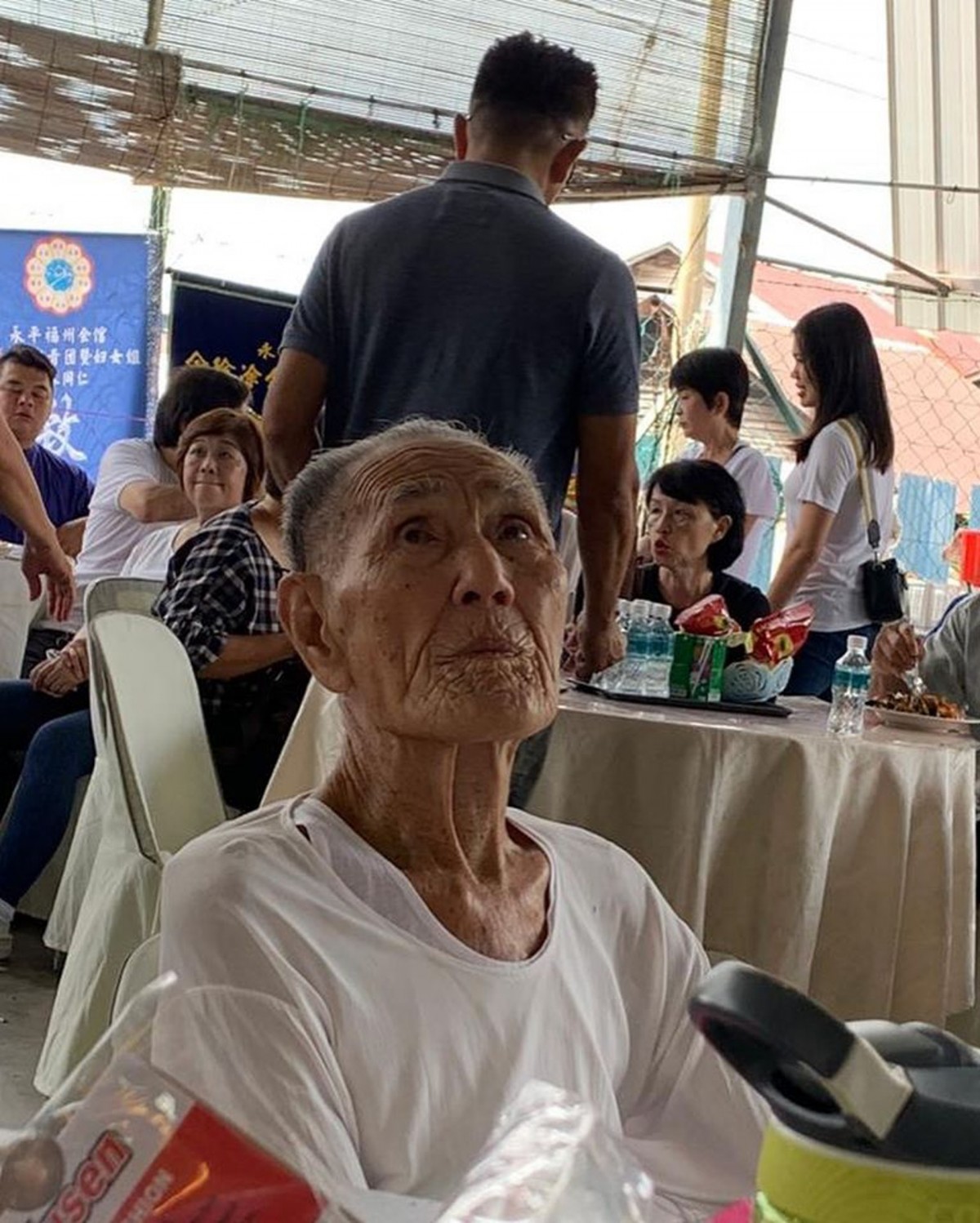 愛情故事 陳有理、江畫眉 帶電筒為看清太太遺容!