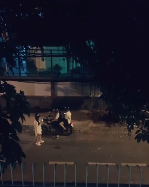 「你到底要我還是她！你選啊！如果你跟她走的話，那我們就完結吧！」