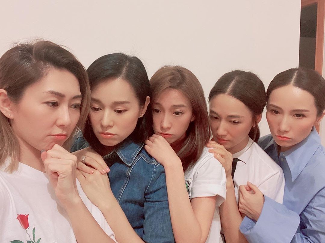 人大了,你會發現友誼並不好建立,更不易維繫!很多小時侯的朋友,可能早已隨著時間的流逝而各奔前程,在社會新認識的朋友很多都會爾虞我詐,很難交到真心朋友。