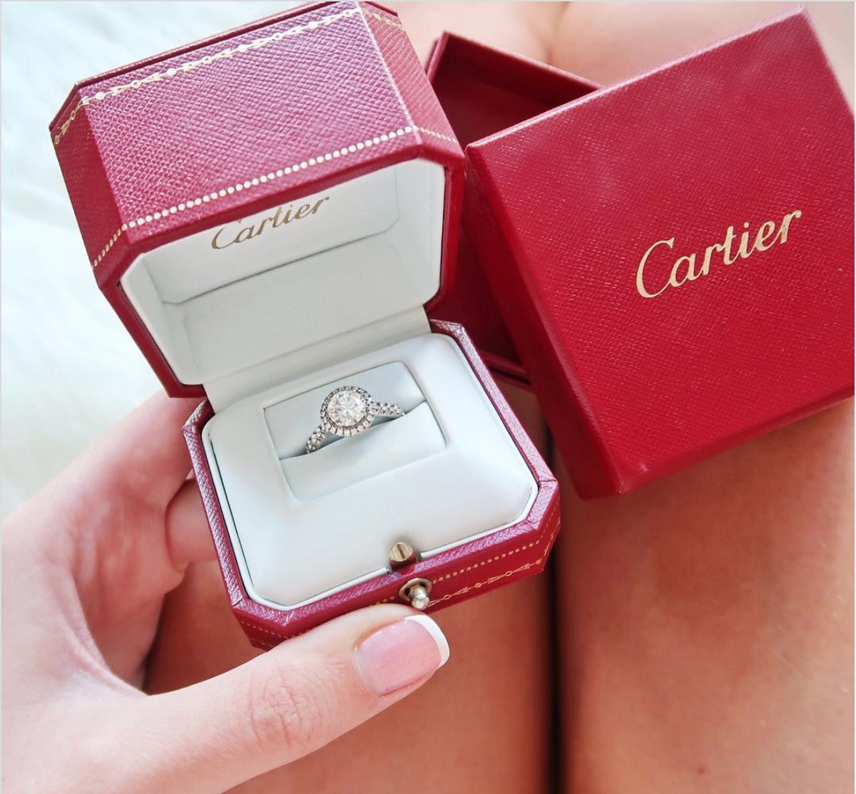 盤點Cartier Top5夢幻婚戒系列 小紅盒一開便令無數女性尖叫!