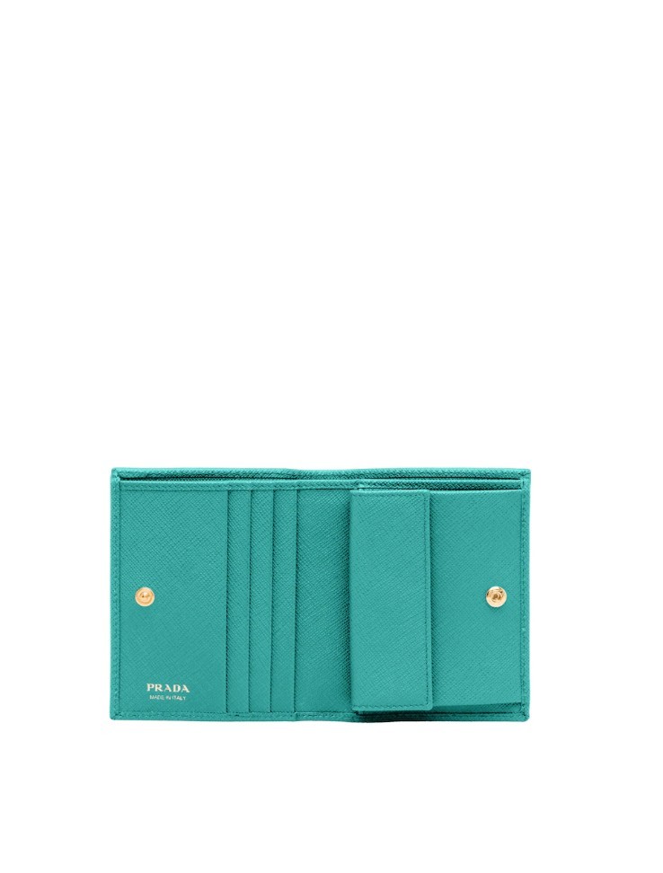 Prada 2020 Top5必備粉嫩新品!翡翠綠腋下包、星空藍銀包全新夢幻配色
