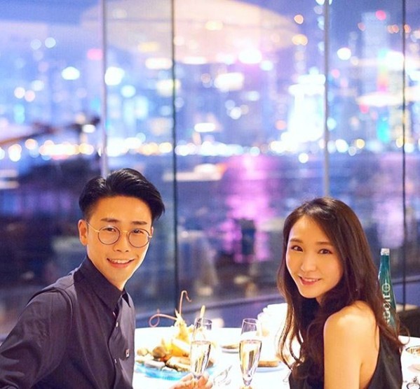 陸浩明願付10萬助女友出國完夢,相戀8年依然如膠似漆,將她寵成公主