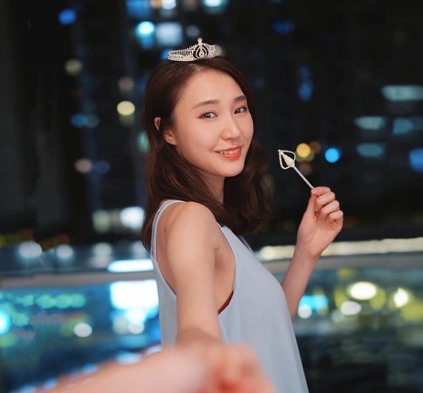 陸浩明願付10萬助女友出國完夢,相戀8年依然如膠似漆,將她寵成公主