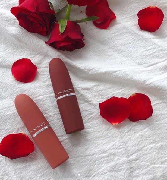 5支浪漫粉管唇膏集合!全新YSL玫瑰金管、Lancome裸粉外殼