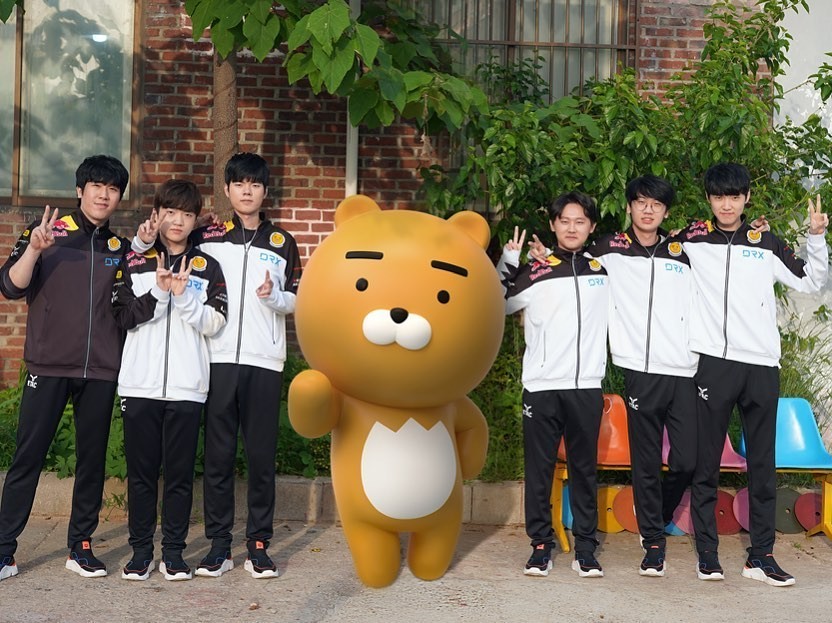 Kakao Friends Ryan養貓日記 徵求新角色貓咪名字