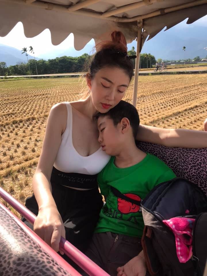 李宇柔, 流產, 活縫子宮, 生育