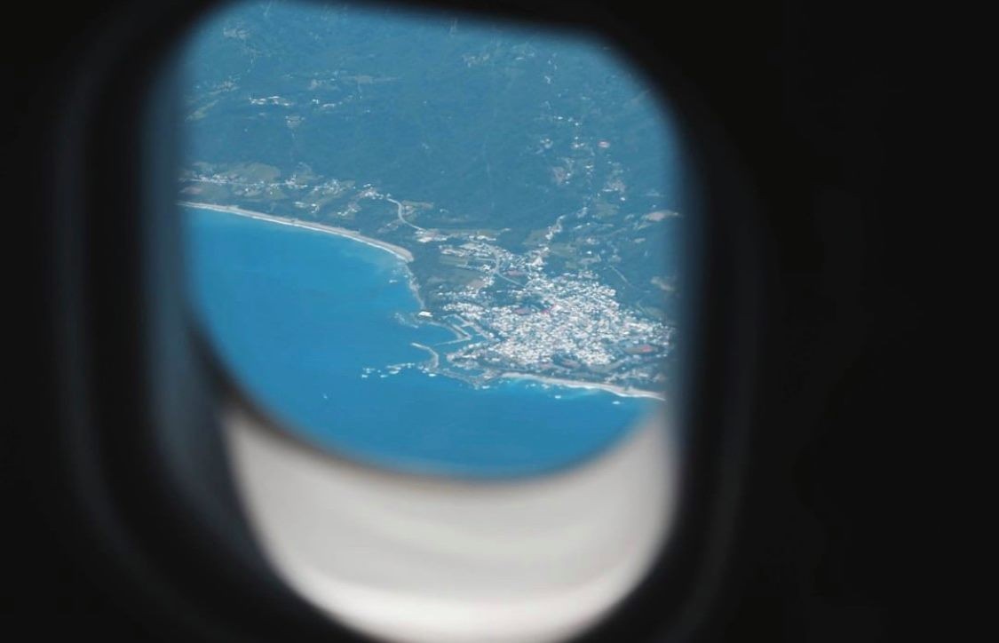 日本同台灣超了解他們的心,為了滿足他們的「旅行癮」,特地開了一圈「偽出國」的班機。上機後在空中盤旋一圈再在原地降落!