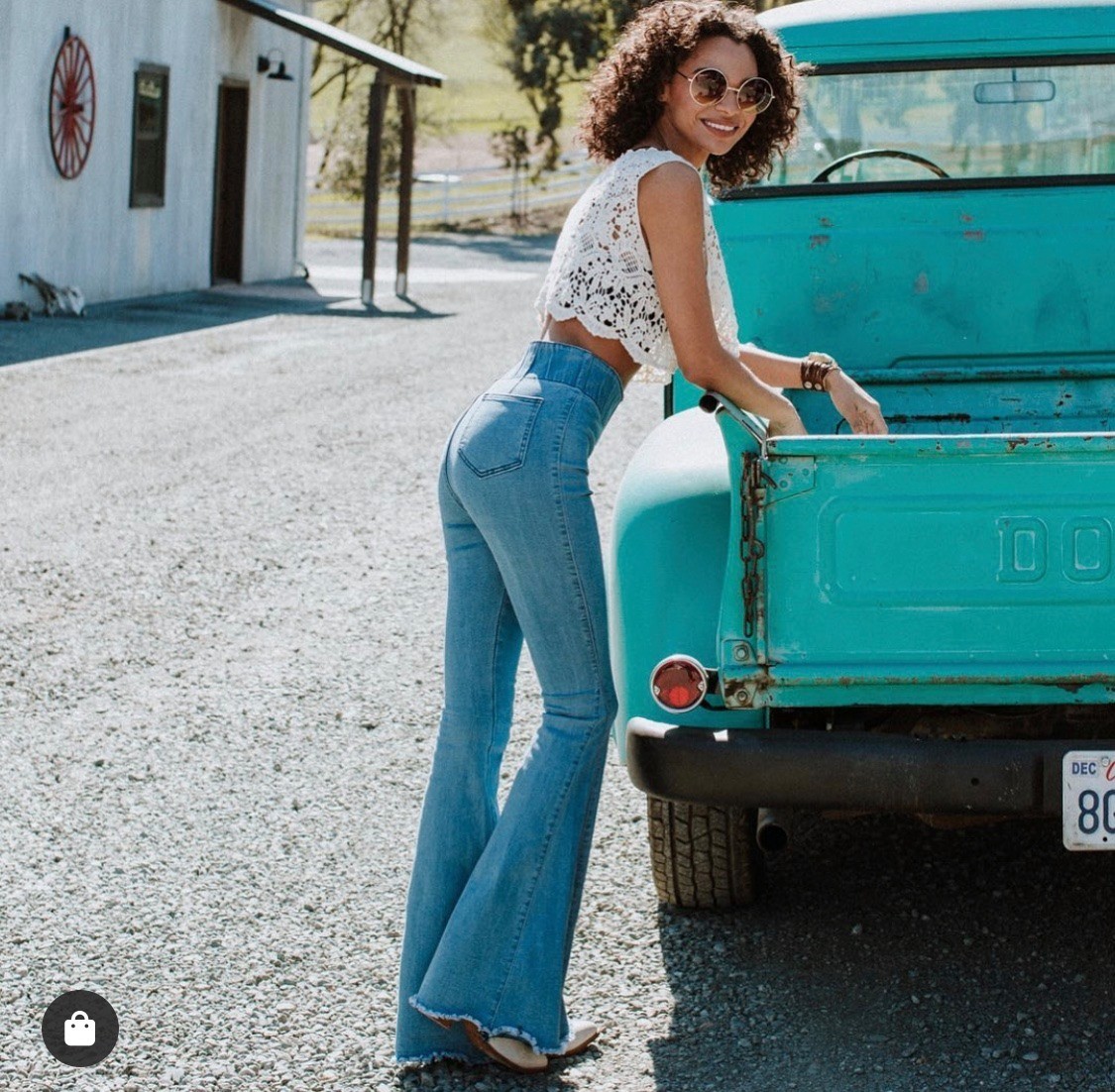 今年流行的大方向仍然是復古,繼Mom Jeans 和Dad Jeans 之外,連上年超火紅的Grandpa Jeans 都大受歡迎。
