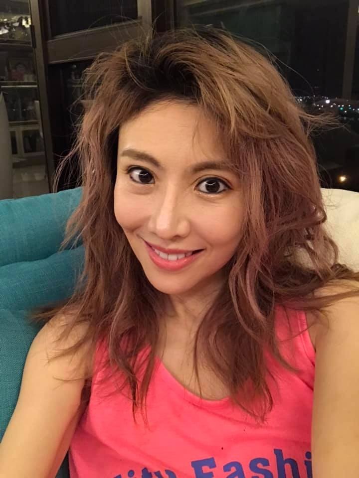 李宇柔, 流產, 活縫子宮, 生育