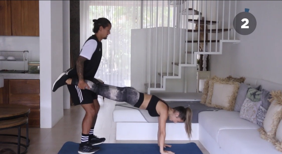 瘦身, 家居運動, couple workout, 減手臂,減拜拜肉,減肚腩,情侶拍拖,情侶運動,減大腿,男女瘦身