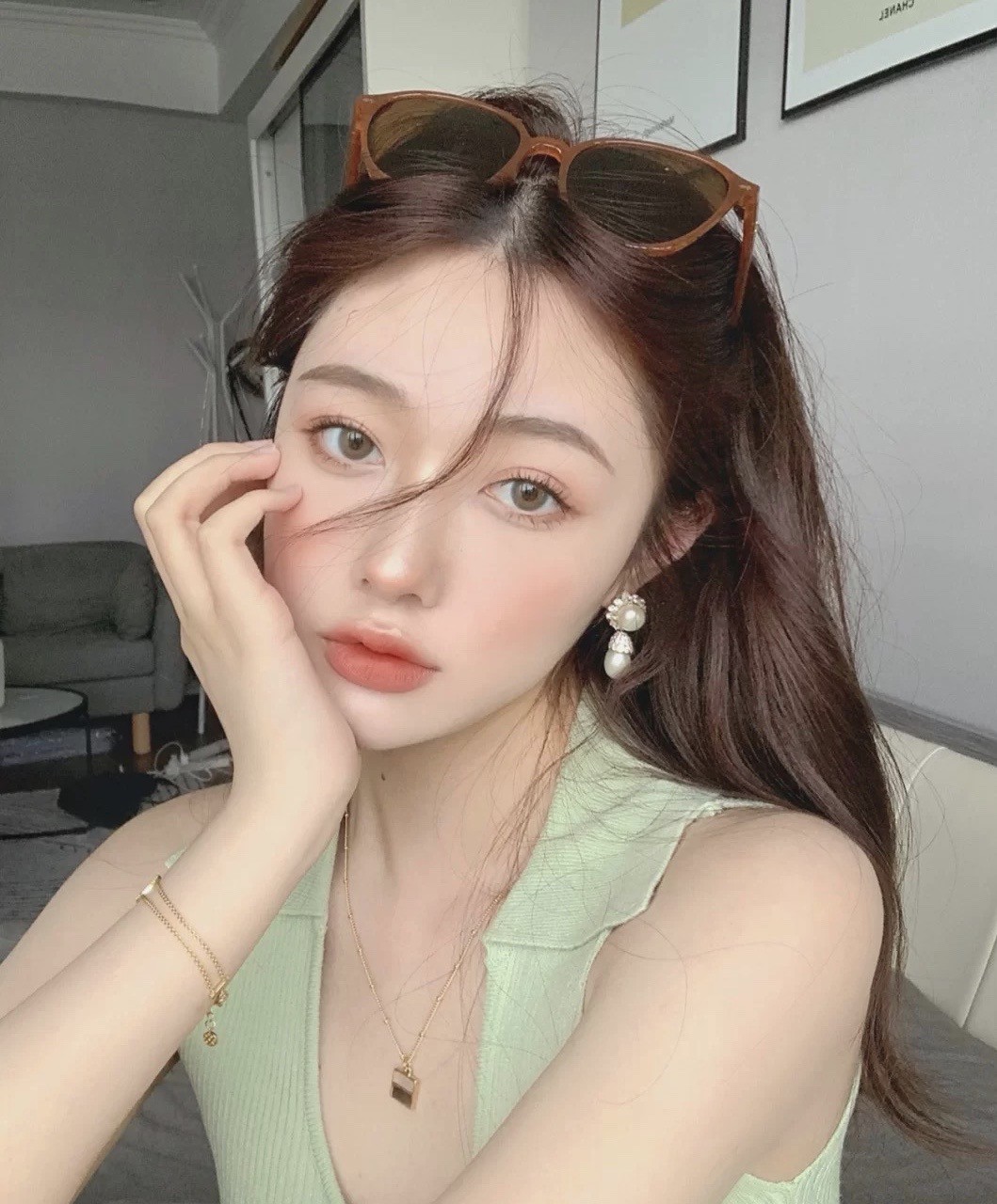 2020防水化妝品推介!防水眼線/眉筆/粉底/定妝噴霧/8款清新妝容示範