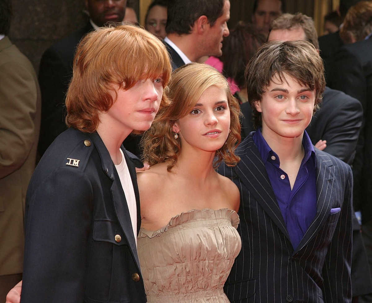 當時因為Daniel Radcliffe於同學間是讀《哈利波特》小說最少的一人,所以當時被同學得知他成功獲選《哈利波特》主角就感到非常生氣