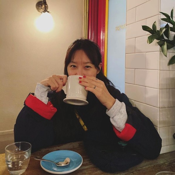 30+女生單身哲學,15句大齡女星獨身語錄,「不要因為著急,因為別人的眼光而慌了」