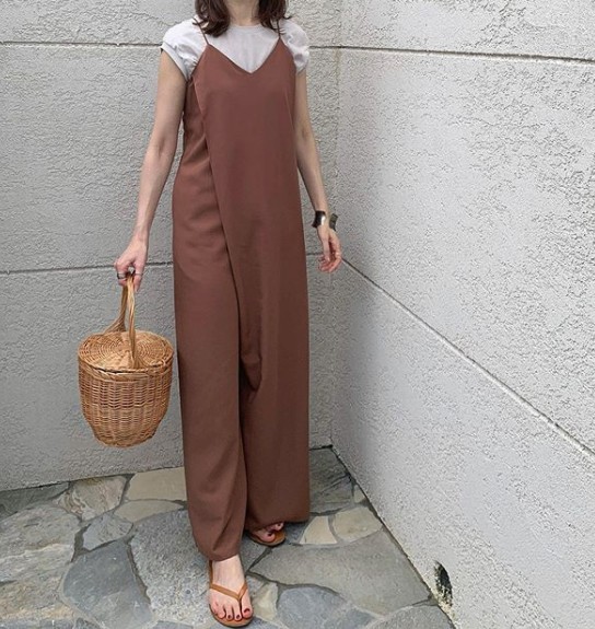 2020秋冬必備日系大地色穿搭!4大流行單品完美掩飾下身肥胖煩惱~